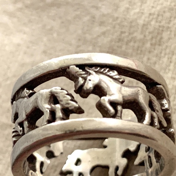 RARE RETIRED James Avery Unicorn band ring 4 - Picture 4 of 15